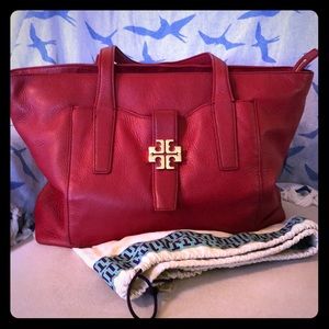 Authentic 🌺Tory Burch🌺 tote/ shoulder bag